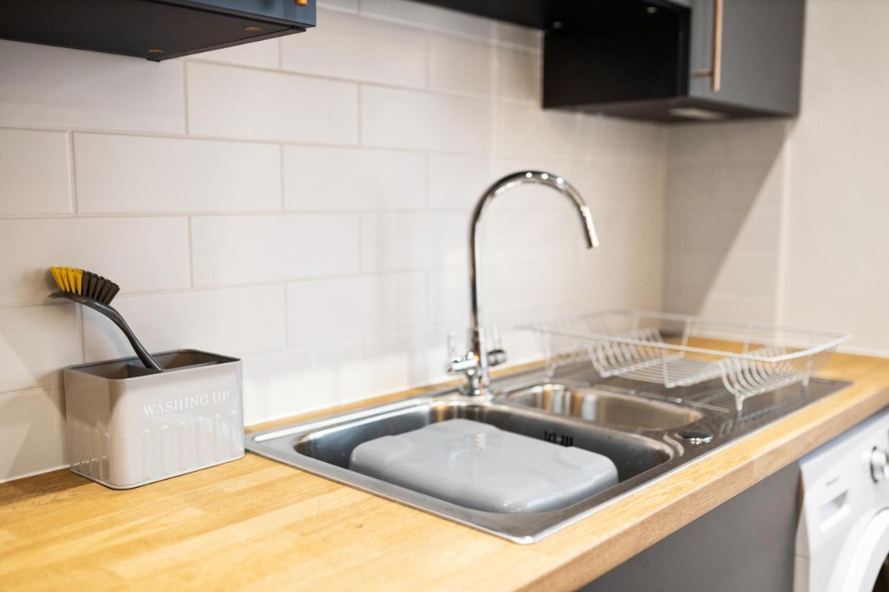 7 Bedroom House Ensuite Rooms, Fully Equipped Kitchen, Free Wifi, Tvs In All Rooms City Centre Close To A46 Inspire Homes Coventry Exteriör bild