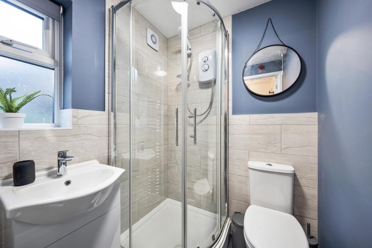 7 Bedroom House Ensuite Rooms, Fully Equipped Kitchen, Free Wifi, Tvs In All Rooms City Centre Close To A46 Inspire Homes Coventry Exteriör bild