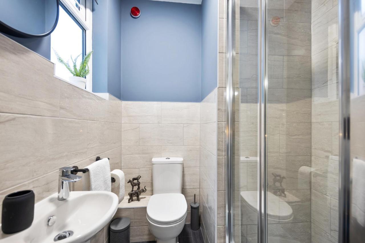 7 Bedroom House Ensuite Rooms, Fully Equipped Kitchen, Free Wifi, Tvs In All Rooms City Centre Close To A46 Inspire Homes Coventry Exteriör bild