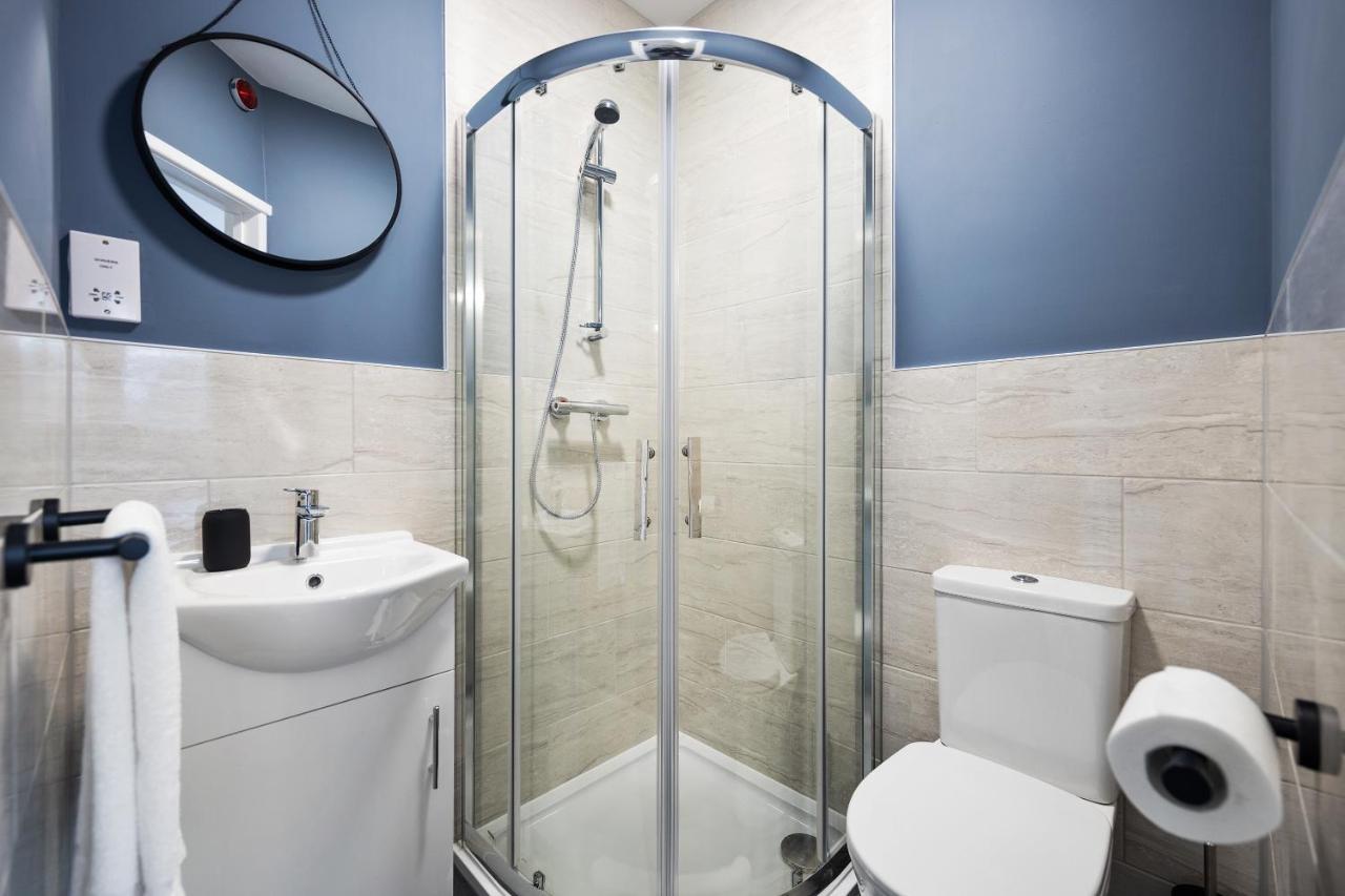 7 Bedroom House Ensuite Rooms, Fully Equipped Kitchen, Free Wifi, Tvs In All Rooms City Centre Close To A46 Inspire Homes Coventry Exteriör bild